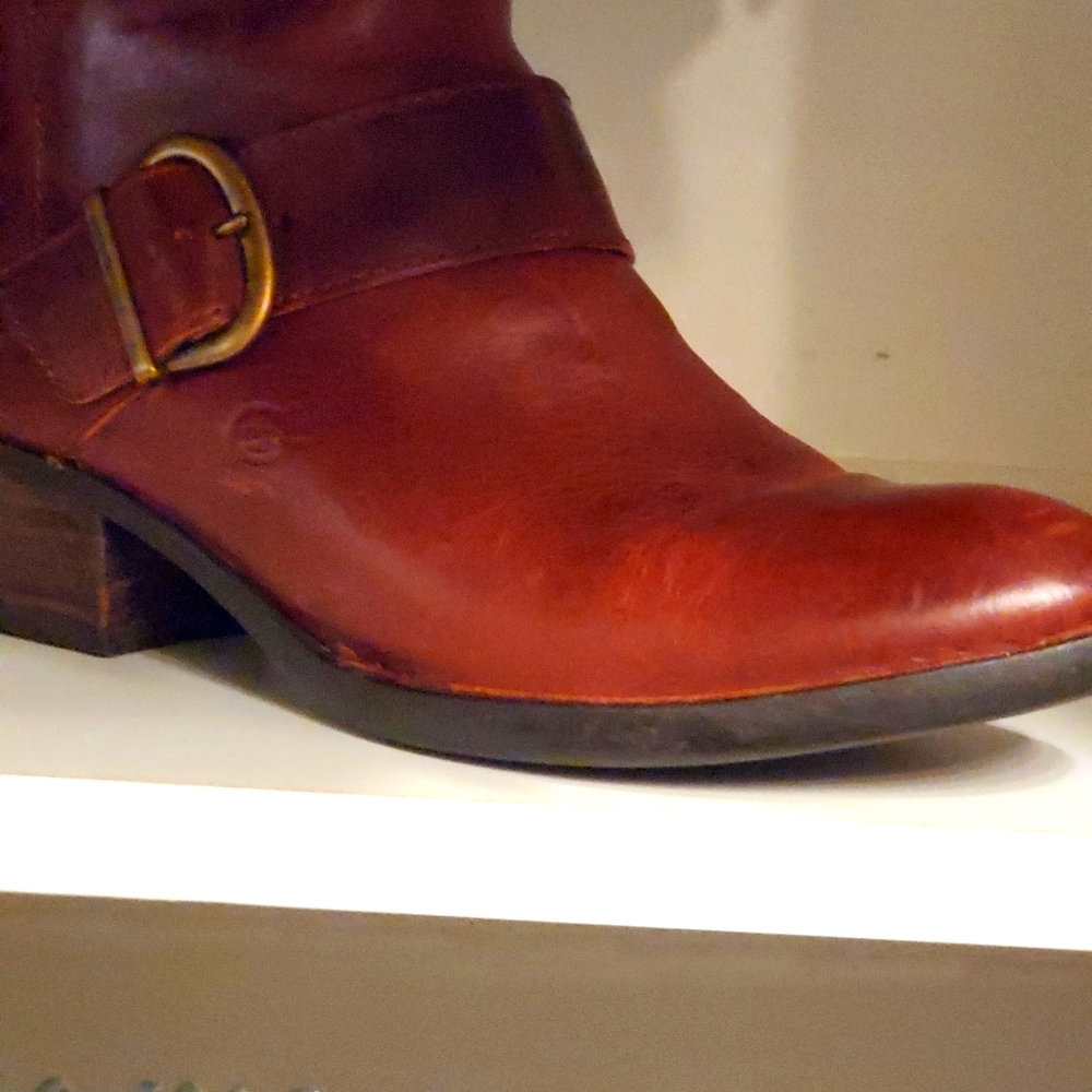 Born ankle booties 8M